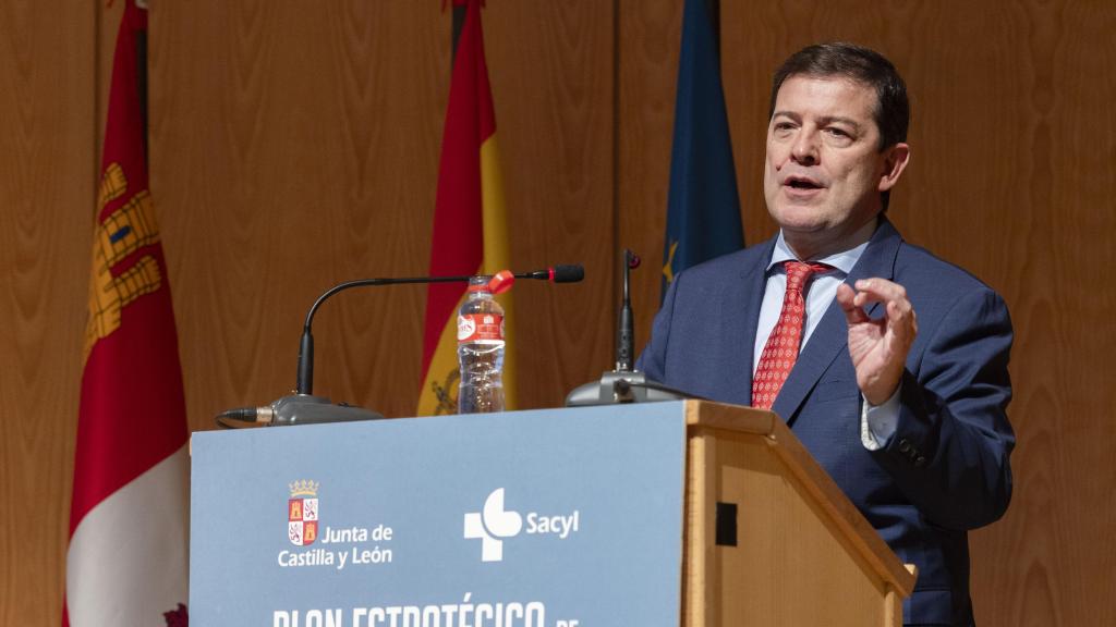 El presidente de la Junta, Alfonso Fernández Mañueco, durante la presentación del Plan Estratégico de Medicina Personalizada de Precisión, este jueves en Salamanca