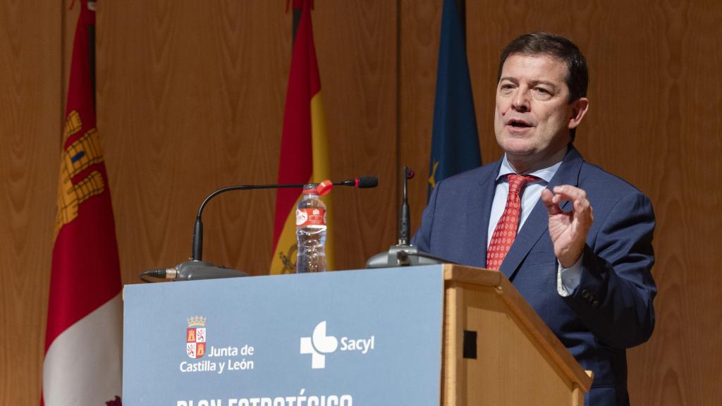 El presidente de la Junta, Alfonso Fernández Mañueco, durante la presentación del Plan Estratégico de Medicina Personalizada de Precisión, este jueves en Salamanca