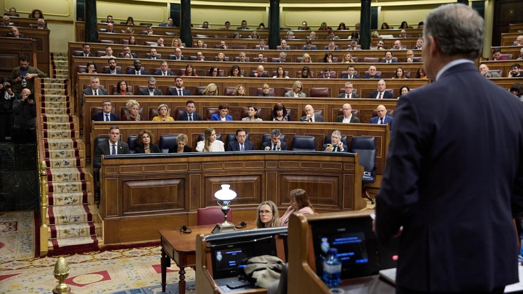 El presidente del PP, Alberto Núñez Feijóo, en la última sesión de control al Gobierno.