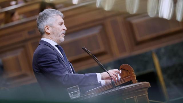 Fernando Grande-Marlaska, ministro del Interior, este jueves, en el atril del Congreso de los Diputados.