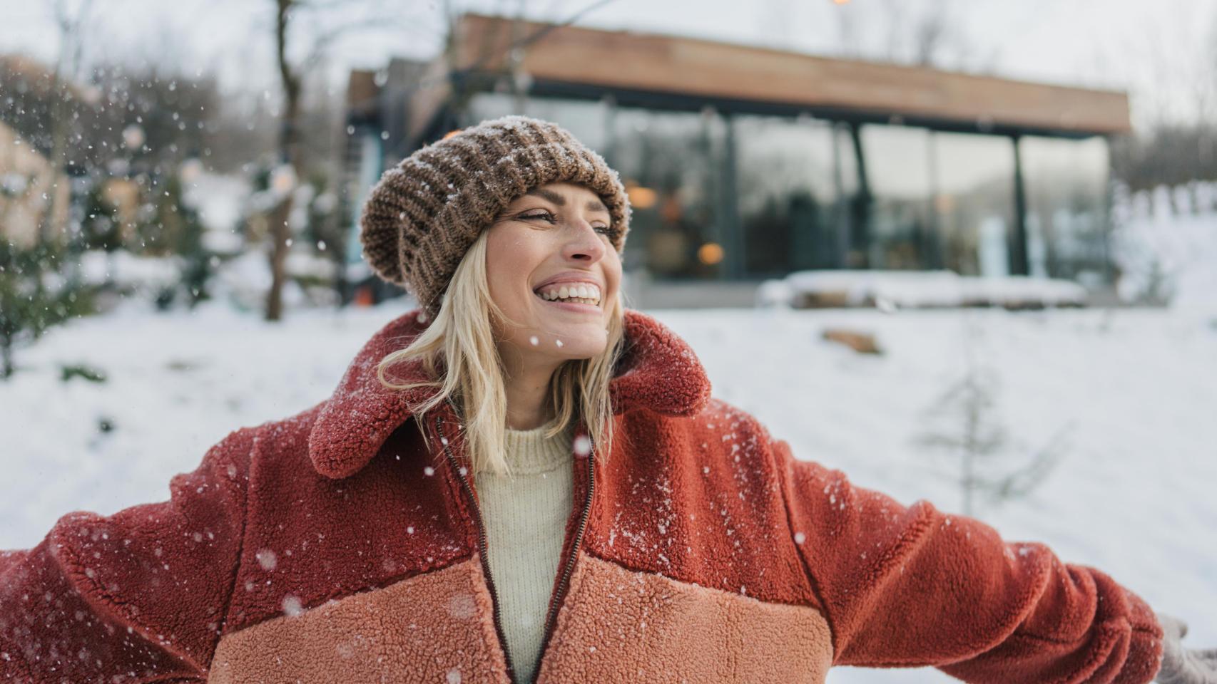 Mujer sonriendo.