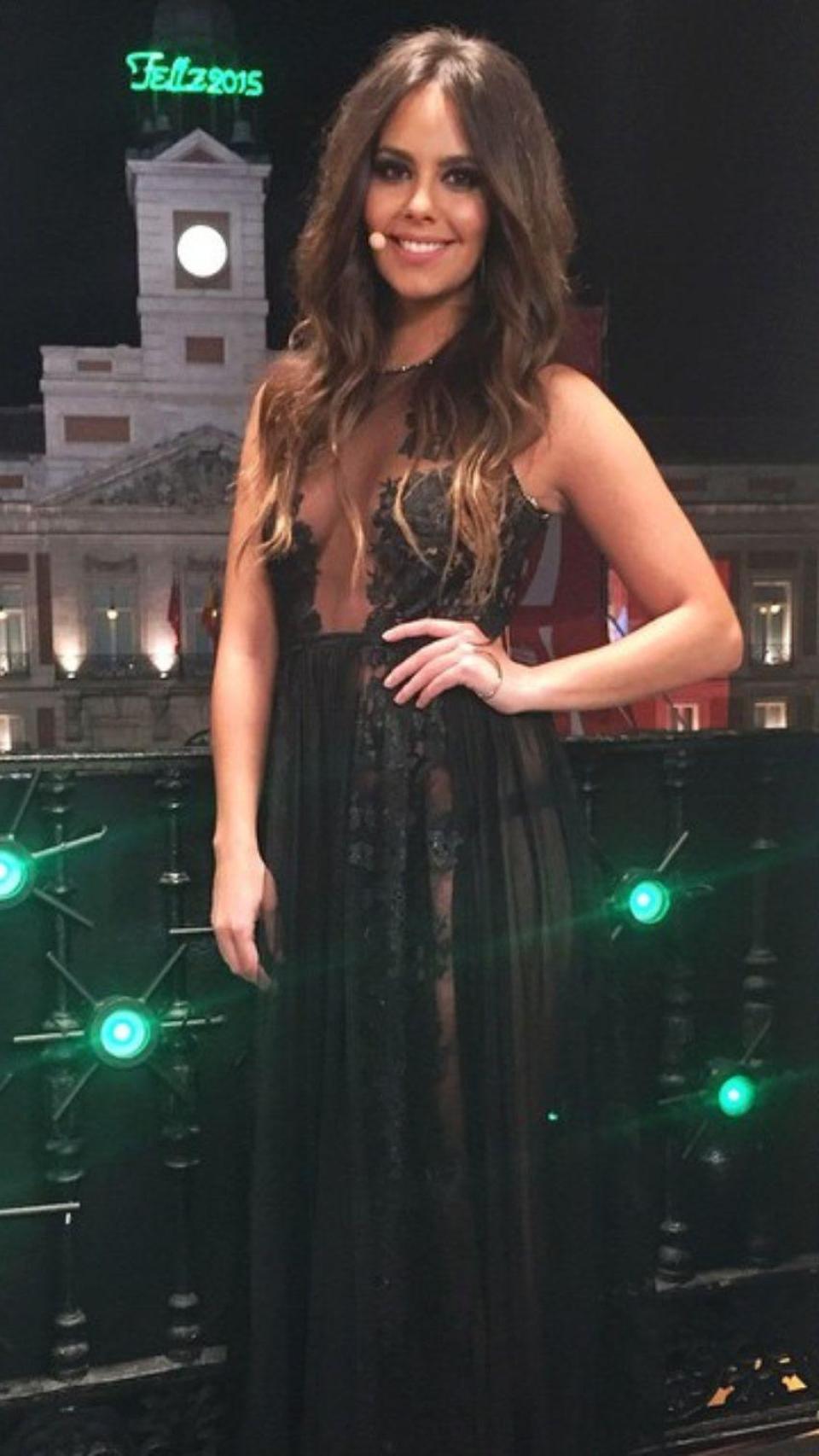 Cristina pedroche con vestido de Charo Ruiz.