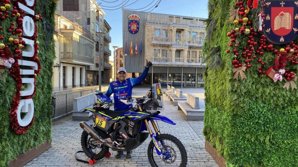 Lorenzo Santolino parte de Guijuelo hacia el Dakar 2025