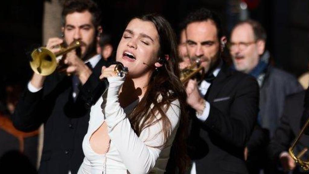 Amaia Romero actúa en 'La Revuelta'