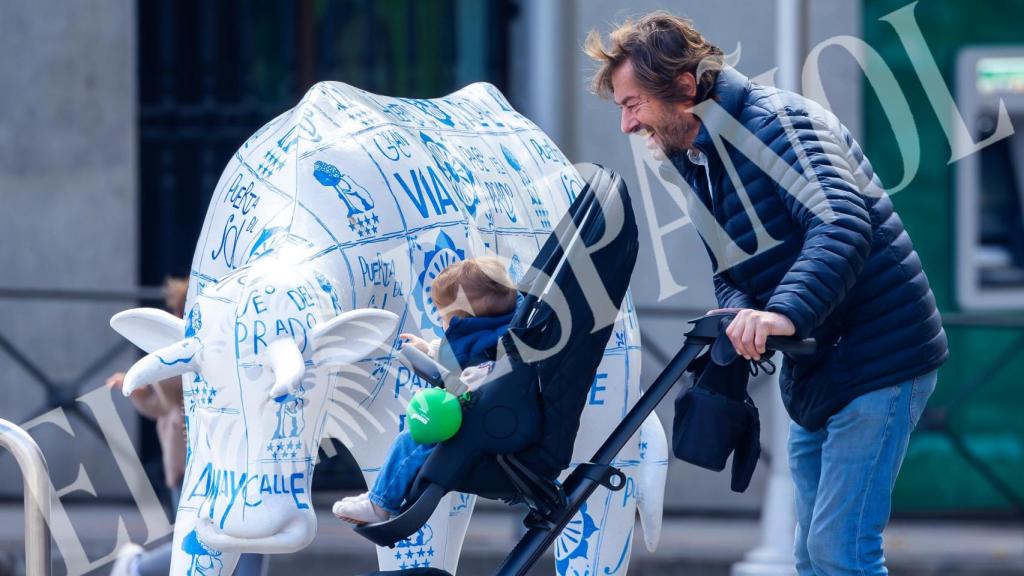 Santiago Pedraz, muy cariñoso con su hijo Jacobo.