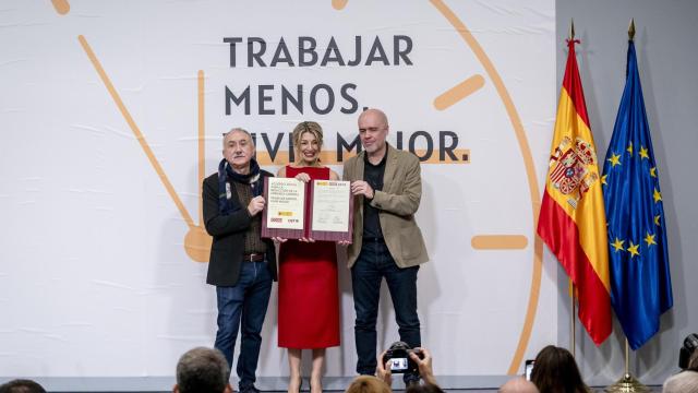 Pepe Álvarez, Yolanda Díaz y Unai Sordo.