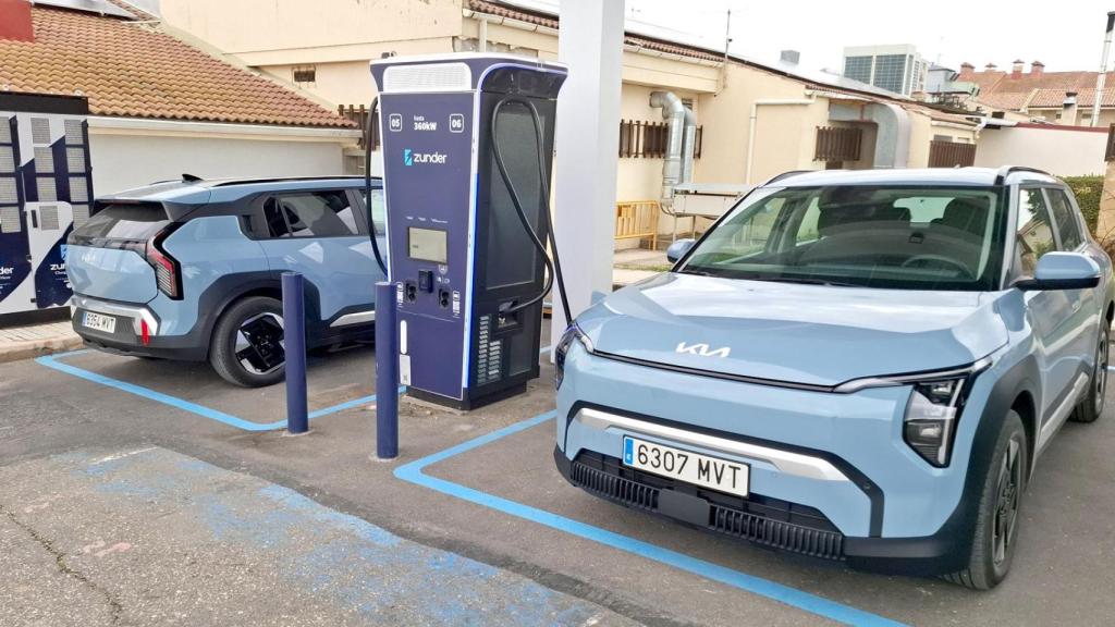 Estación de recarga de Zunder con una potencia máxima de 360 kW.