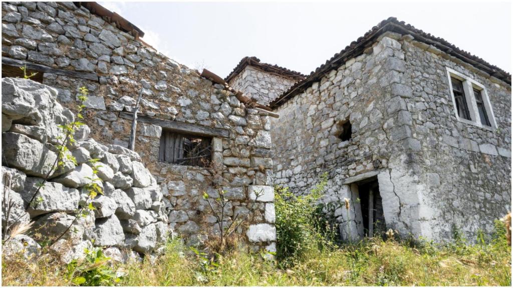 Imagen de archivo de casas de piedra para rehabilitar