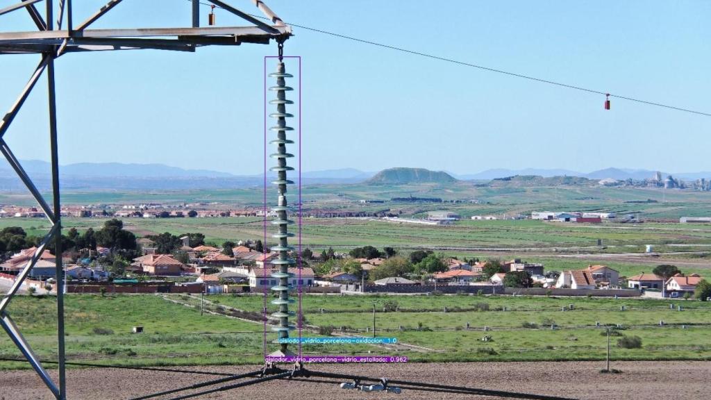 Unusuals está especializada en aplicar IA en el mantenimiento de las estructuras lineales de las industrias eléctrica y ferroviaria.