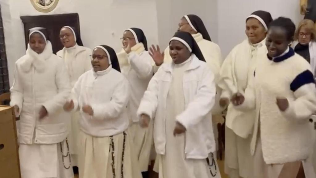 Um momento de la actuación de las monjas de Santo Domingo el Real.