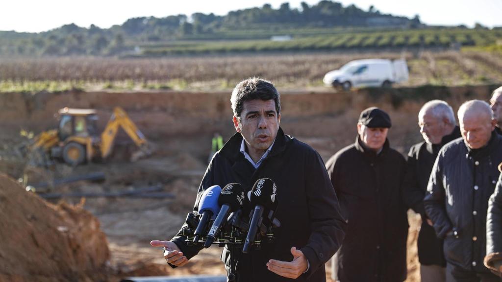 Carlos Mazón, en la presentación de una reparación de daños tras la DANA. Efe/ Manuel Bruque