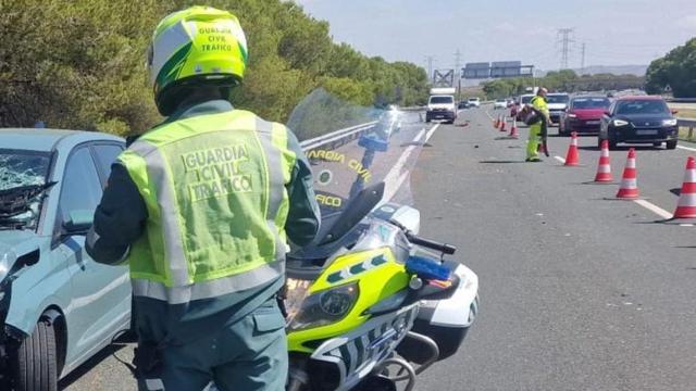 Un agente de la Guardia Civil de Tráfico.