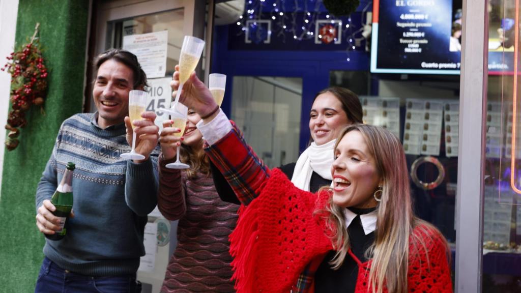 La administración de lotería 'Doña Lola' de Toledo ha repartido 200.000 euros con un cuarto premio.