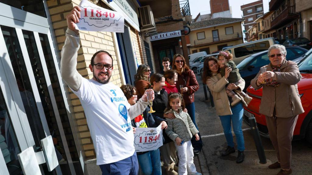 David Torrejón, lotero de Mocejón (Toledo) que ha repartido 450.000 euros.