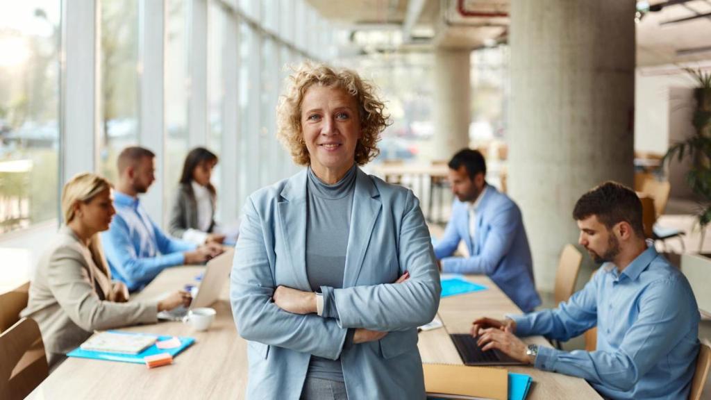 Faltan mujeres en puestos de liderazgo.