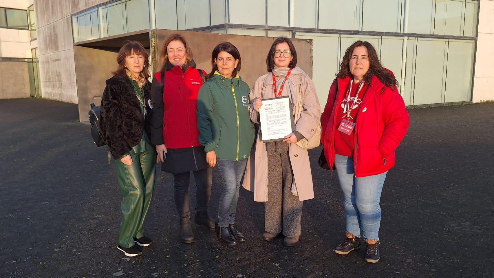 Las sanitarias de A Coruña denuncian que dan cobertura a Teixeiro frente a la consellería de Sanidade