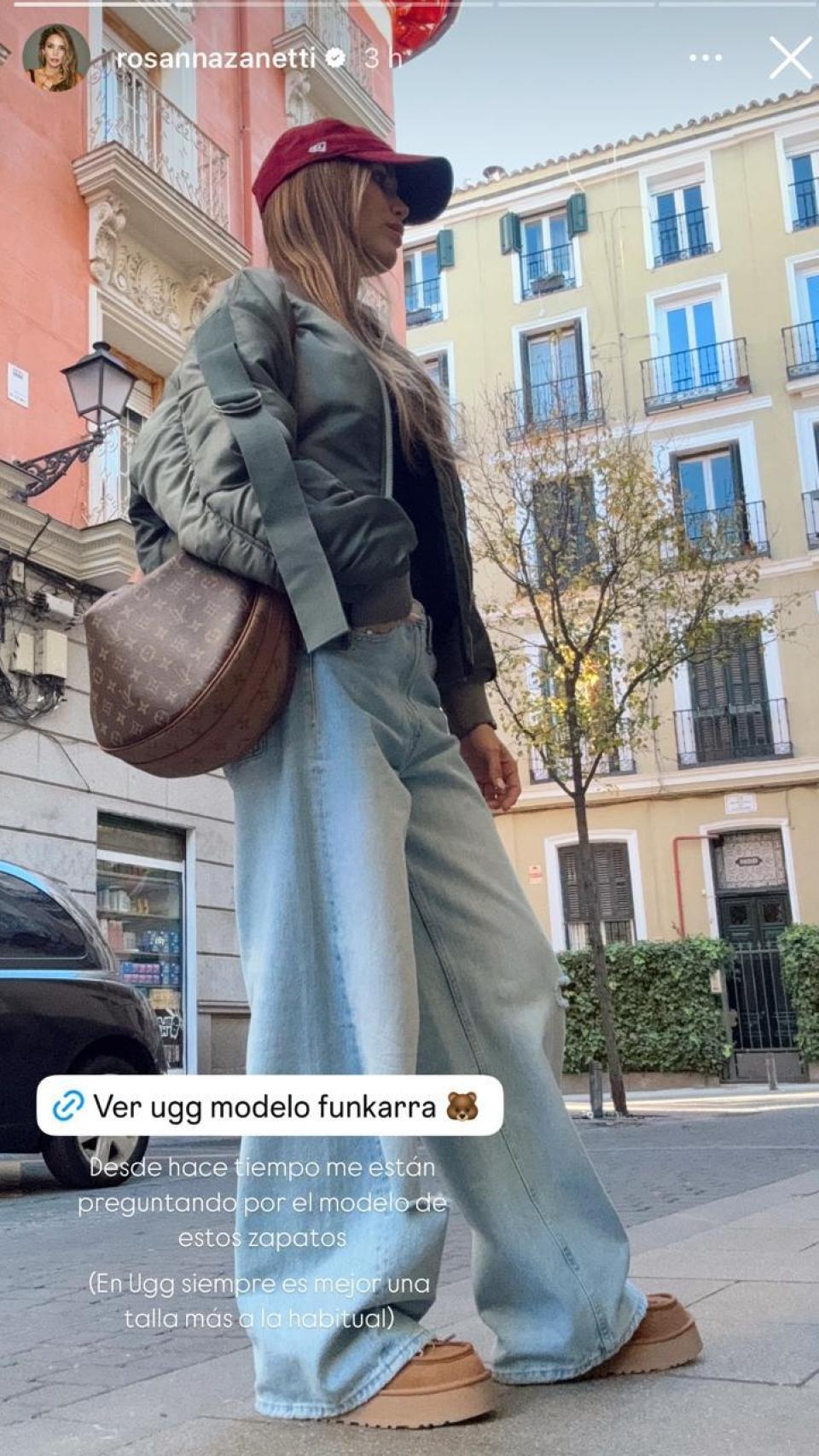 Rosanna Zanetti presume de 'look' y revela los detalles de su botas.