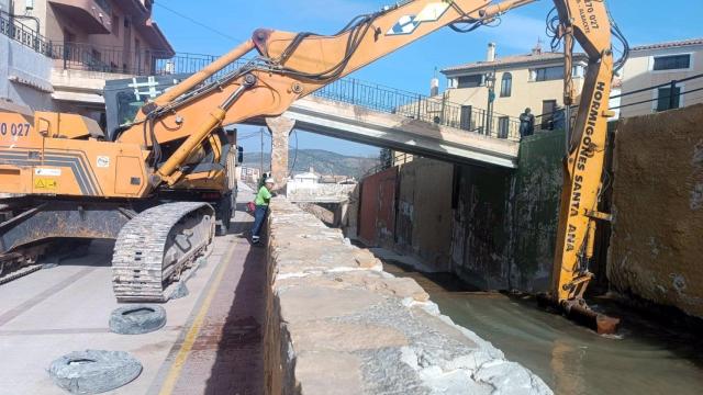 Obras de recuperación de la Confederación Hidrográfica del Segura en Letur (Albacete).