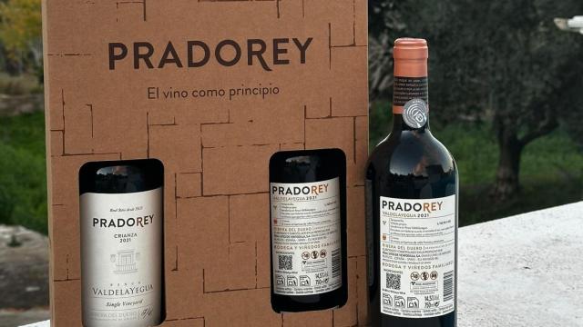 Un total de 16.000 botellas de la bodega Pradorey ya cuentan con el ) con el chip NFC único de Vinok, conectado a una base de datos 'blockchain' inmutable y segura.