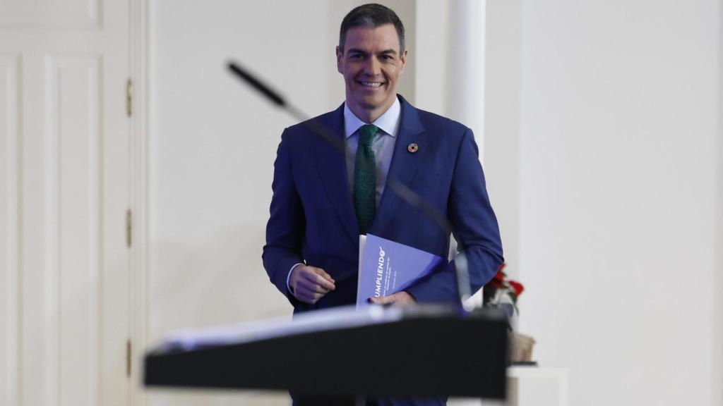 Pedro Sánchez, presidente del Gobierno, en su comparecencia de prensa en Moncloa este lunes.