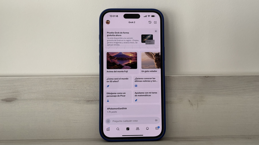Grok accesible en X desde un iPhone
