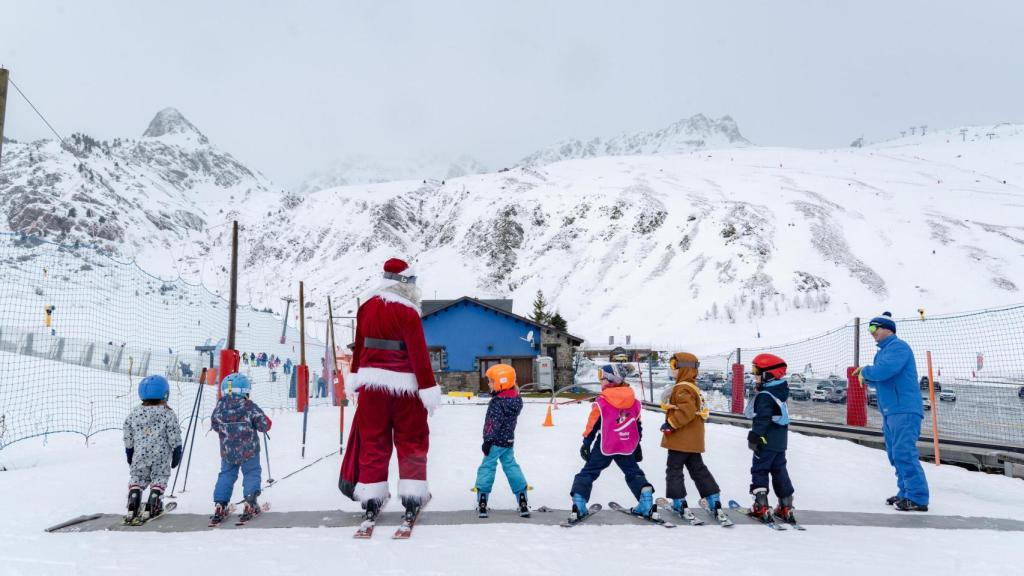 Papá Noel  visita las estaciones de esquí de  Formigal y Panticosa.