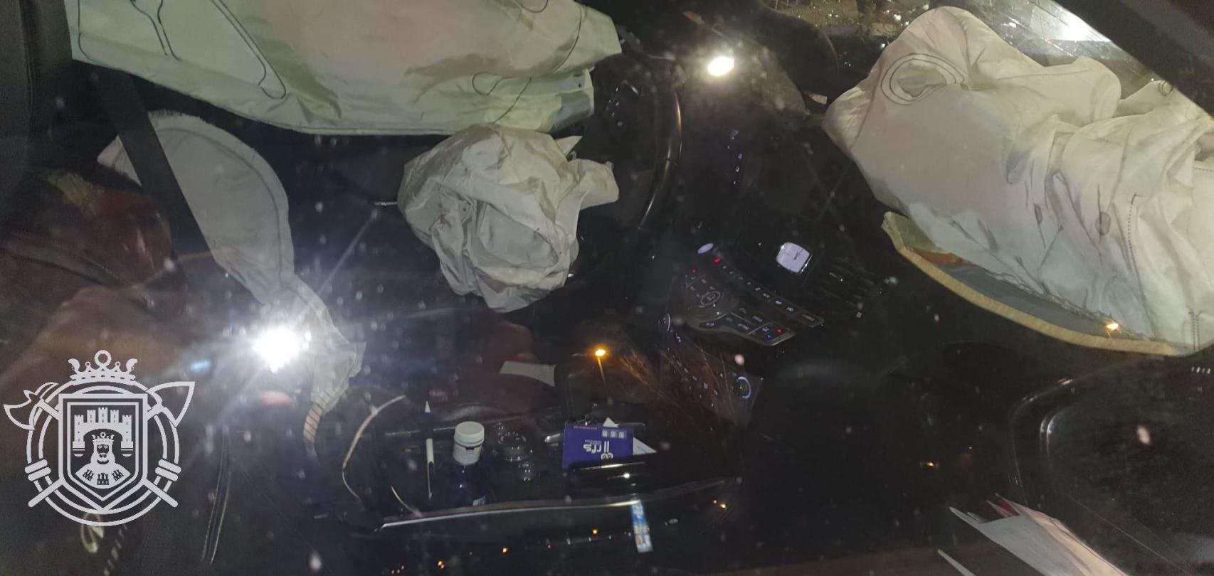 Interior del coche estrellado en Burgos