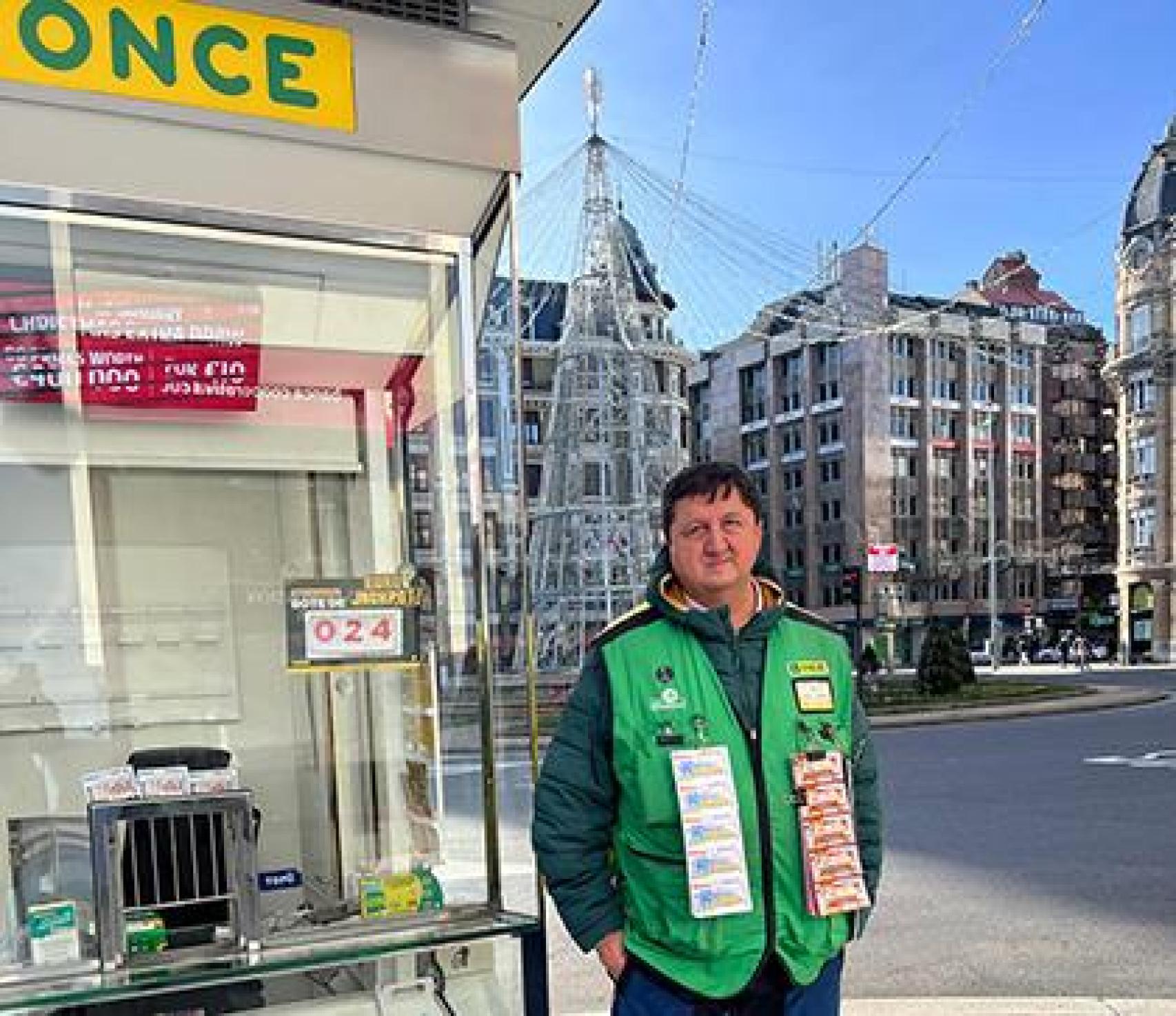 Juan Carlos San Martín María, el vendedor de la ONCE que ha repartido el 'sueldazo' en León