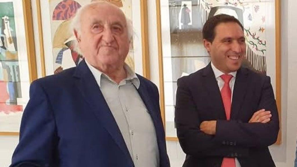 Antonio Pérez en una imagen de archivo junto al presidente de la Diputación de Cuenca, Álvaro Martínez-Chana.