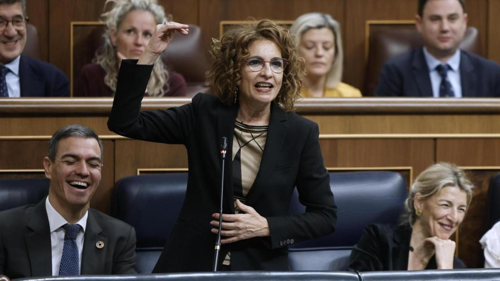 María Jesús Montero, vicepresidenta primera y ministra de Hacienda, en la última sesión de control al Gobierno en el Congreso.