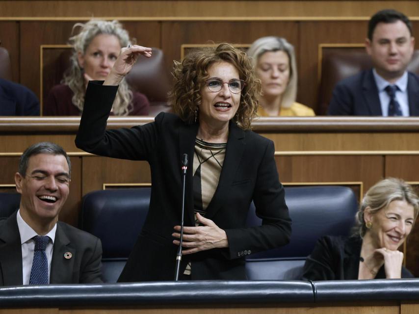 María Jesús Montero, vicepresidenta primera y ministra de Hacienda, en la última sesión de control al Gobierno en el Congreso.