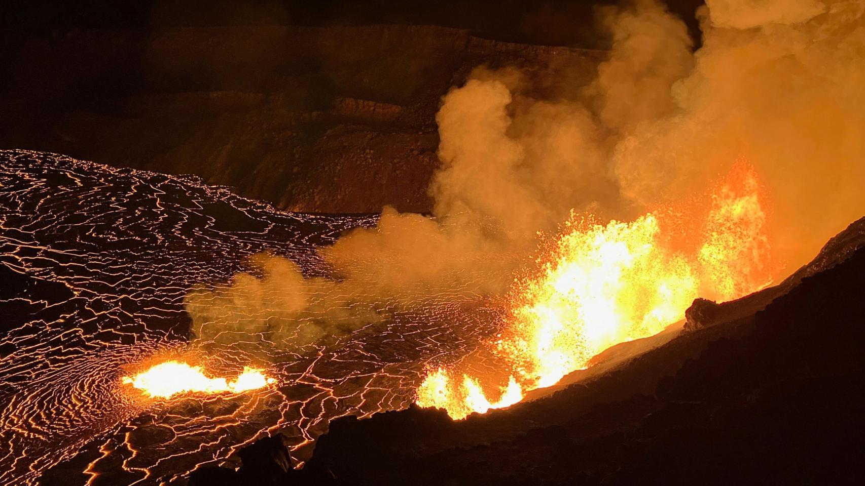 El volcán Kilauea entra en erupción en Hawái: las espectaculares imágenes