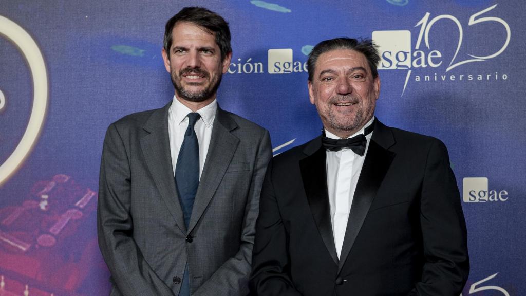 El ministro de Cultura, Ernest Urtasun, y el presidente de SGAE, Antonio Onetti, el 17 de junio en la entrega de las medallas del 125 aniversario de SGAE. Foto: Alberto Ortega/Europa Press