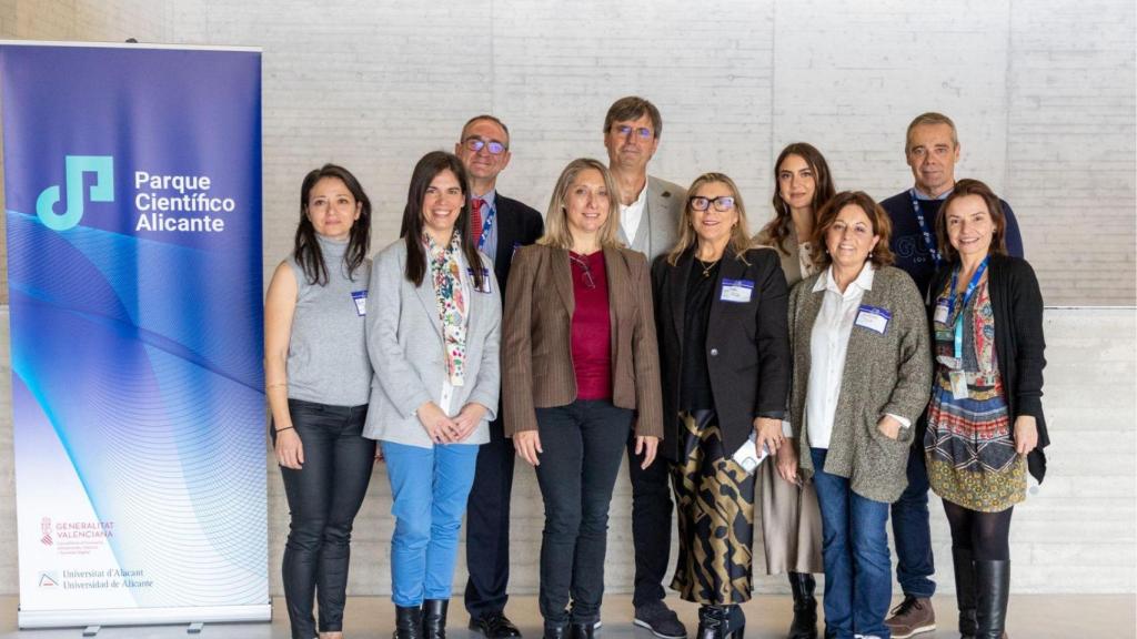 La foto de familia del equipo del Parque Científico de Alicante este 2024.