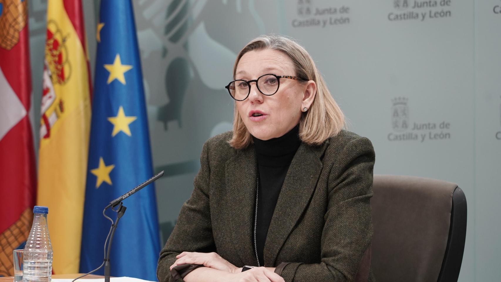 La vicepresidenta de la Junta y consejera de Familia e Igualdad de Oportunidades, Isabel Blanco, en rueda de prensa posterior al Consejo de Gobierno