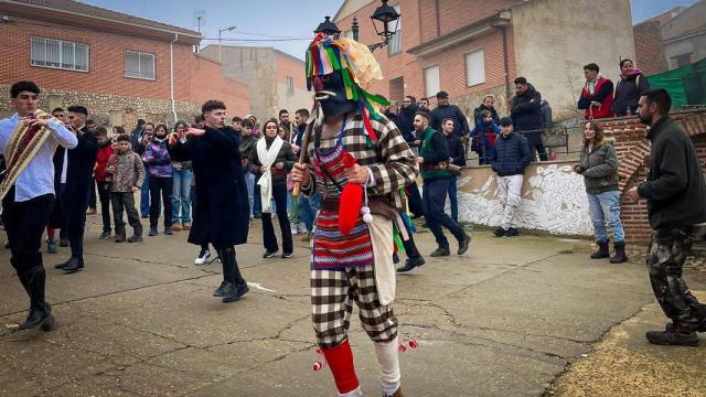 El Zangarrón 2024 por las calles de Sanzoles