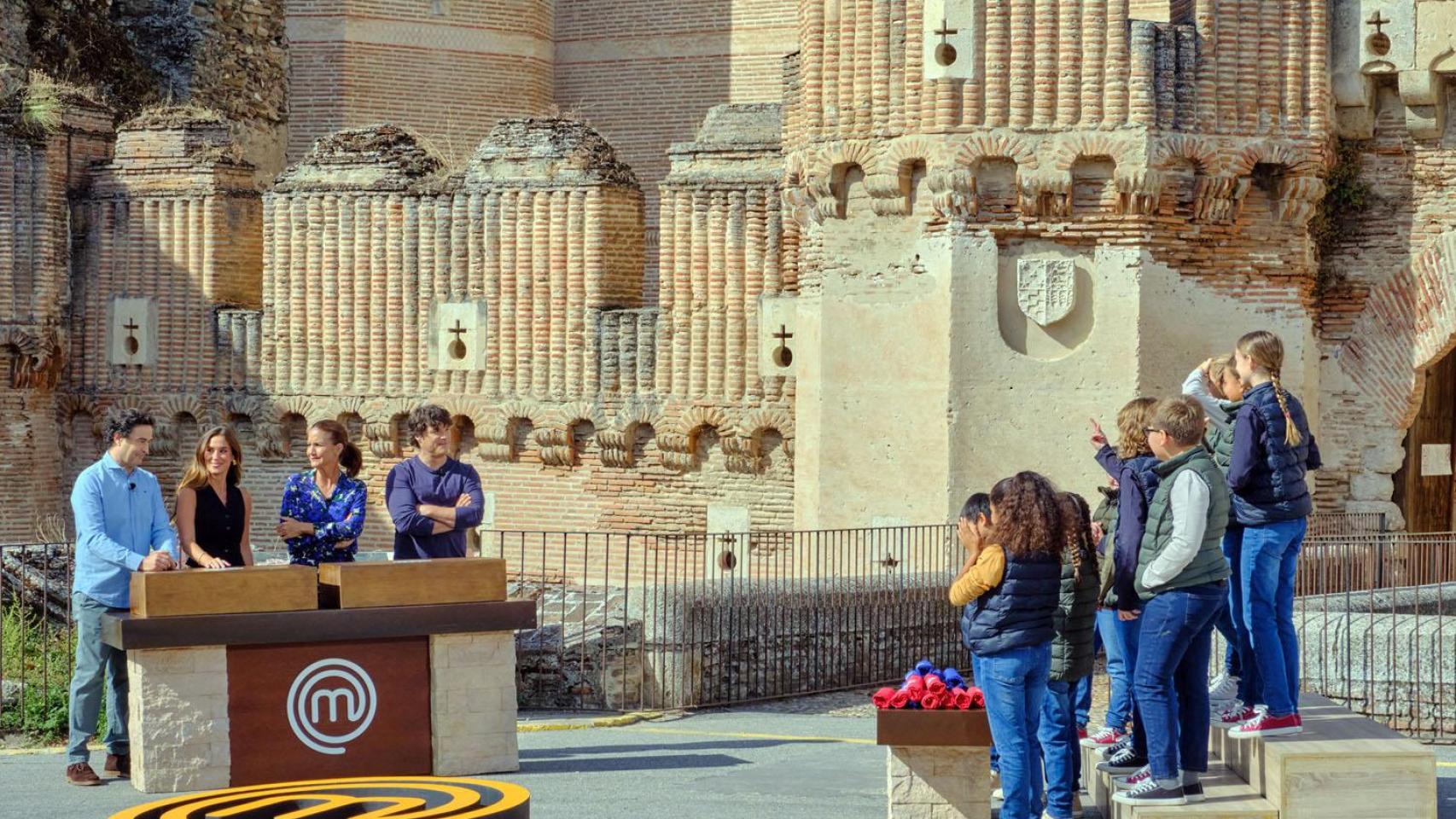 Rodaje del segundo episodio de MasterChef Junior 11 en los alrededores del castillo de la localidad segoviana de Coca