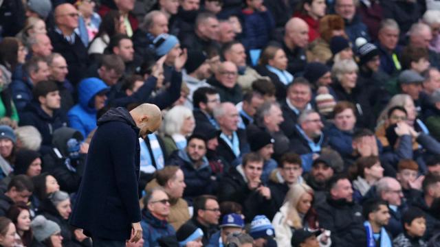 Guardiola cabizbajo durante el partido de la Premier League ante el Everton.