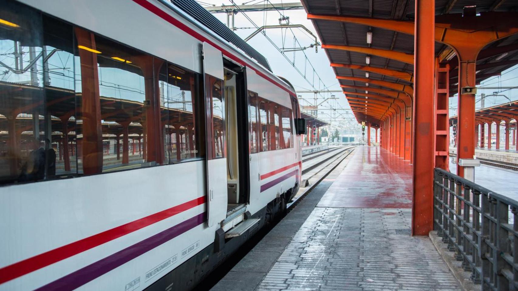 Fotografía de una estación de tren en Madrid.