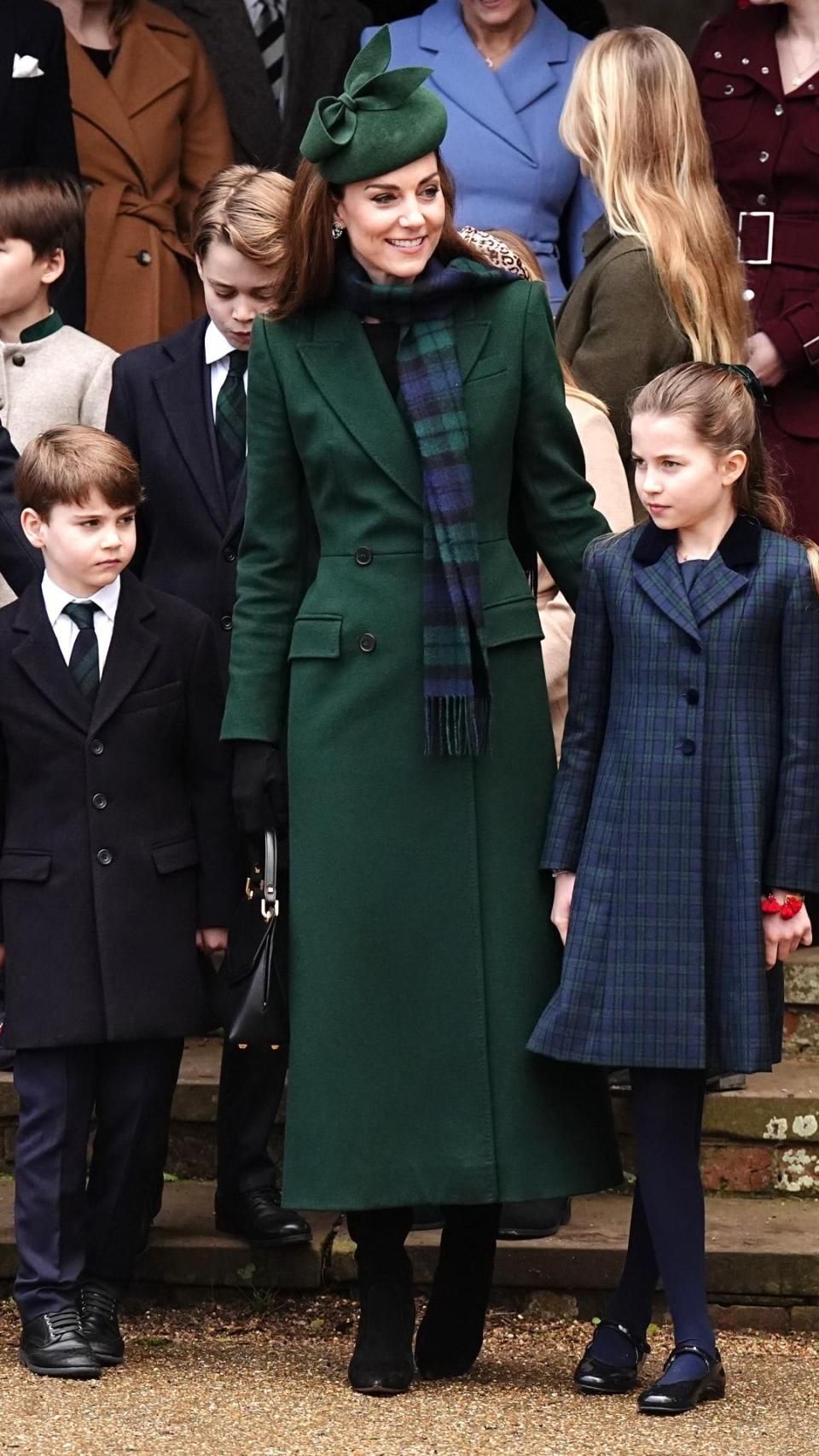 La Princesa, con sus dos hijos en Sandringham el día de Navidad.