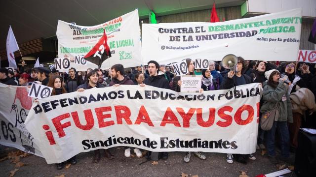 Concentración de estudiantes frente a la Asamblea de Madrid para protestar por la infrafinanciación de la Universidad, el pasado 19 de diciembre.