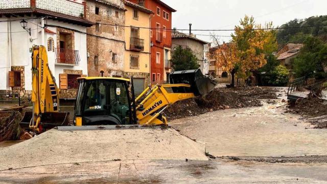 En La Hoz de la Vieja, la reparación de infraestructura de abastecimiento y saneamiento, así como la reposición de puentes y escollera, suponen un gasto de 115.192 euros