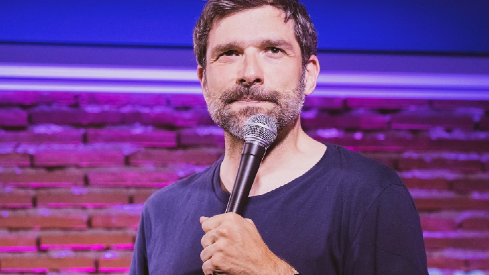 El vallisoletano Nacho García durante un monólogo en El Golfo Comedy Club