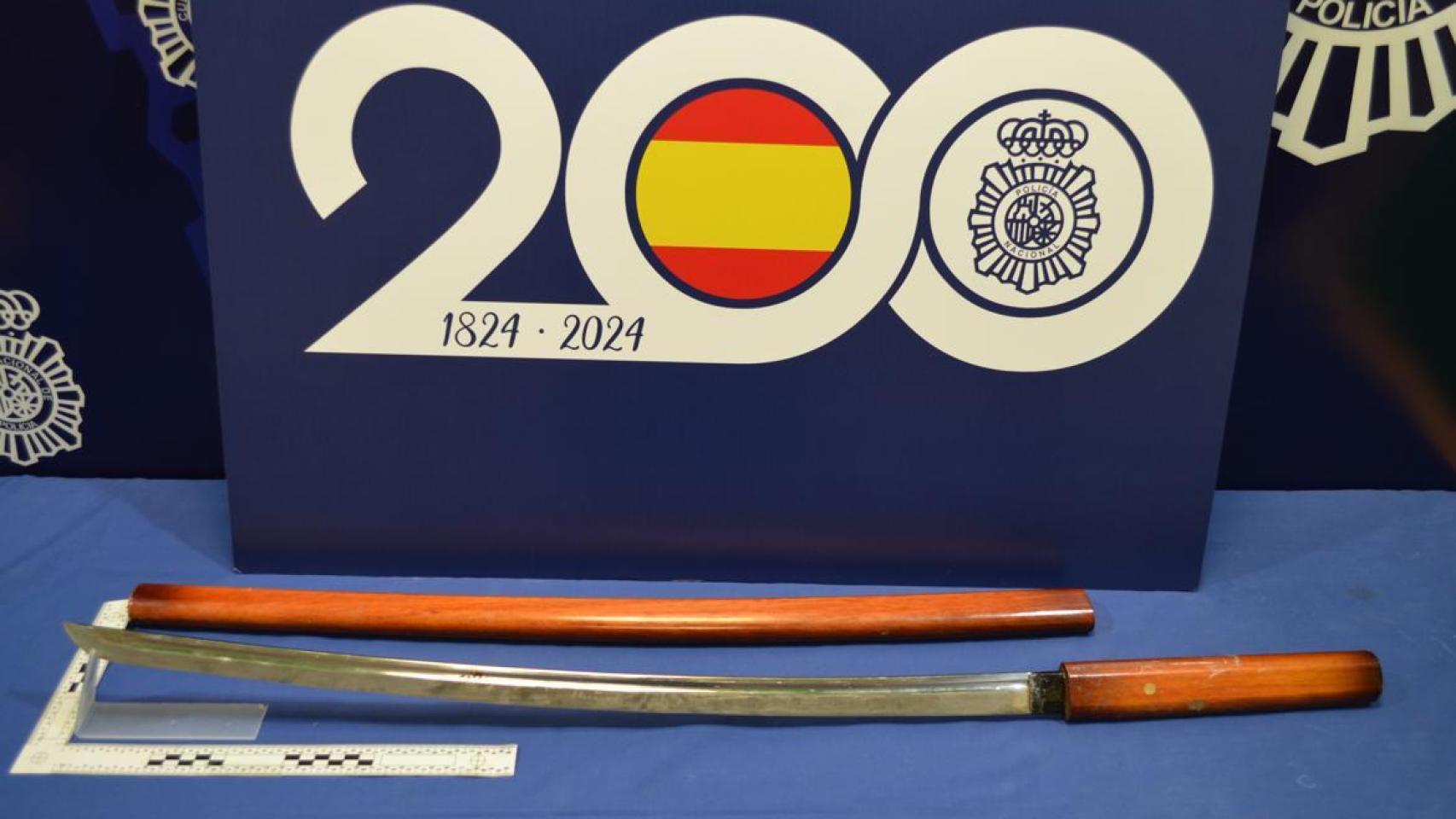 Katana intervenida al detenido por la agresión de Puente Duero