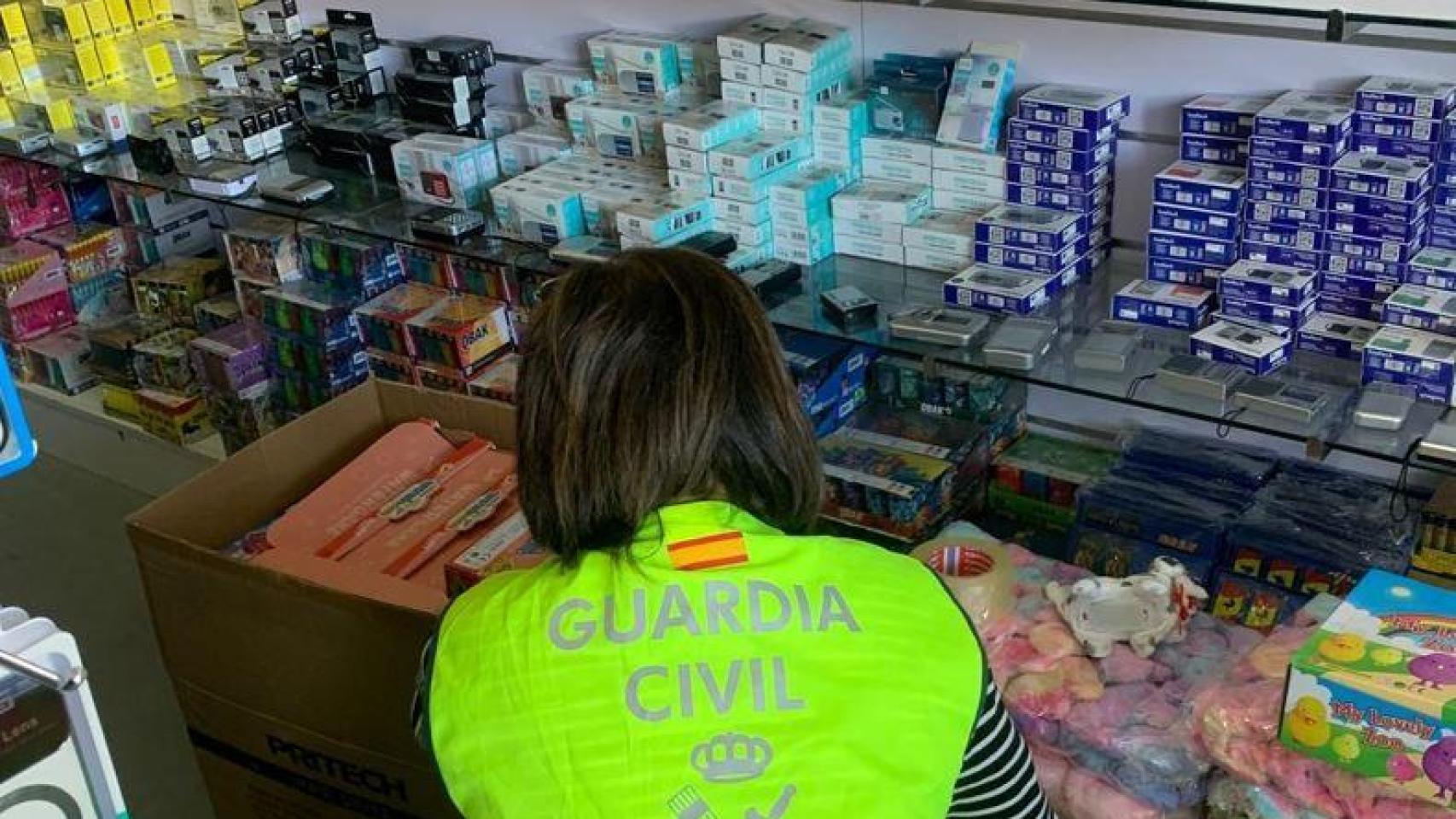 Algunos de los juguetes intervenidos por la Guardia Civil en la provincia de Valladolid