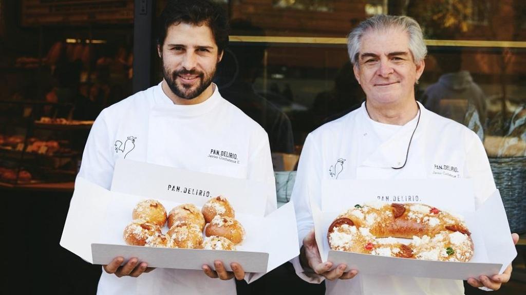 Javier Cocheteux, padre e hijo muestran sus roscones de Pan.Delirio.