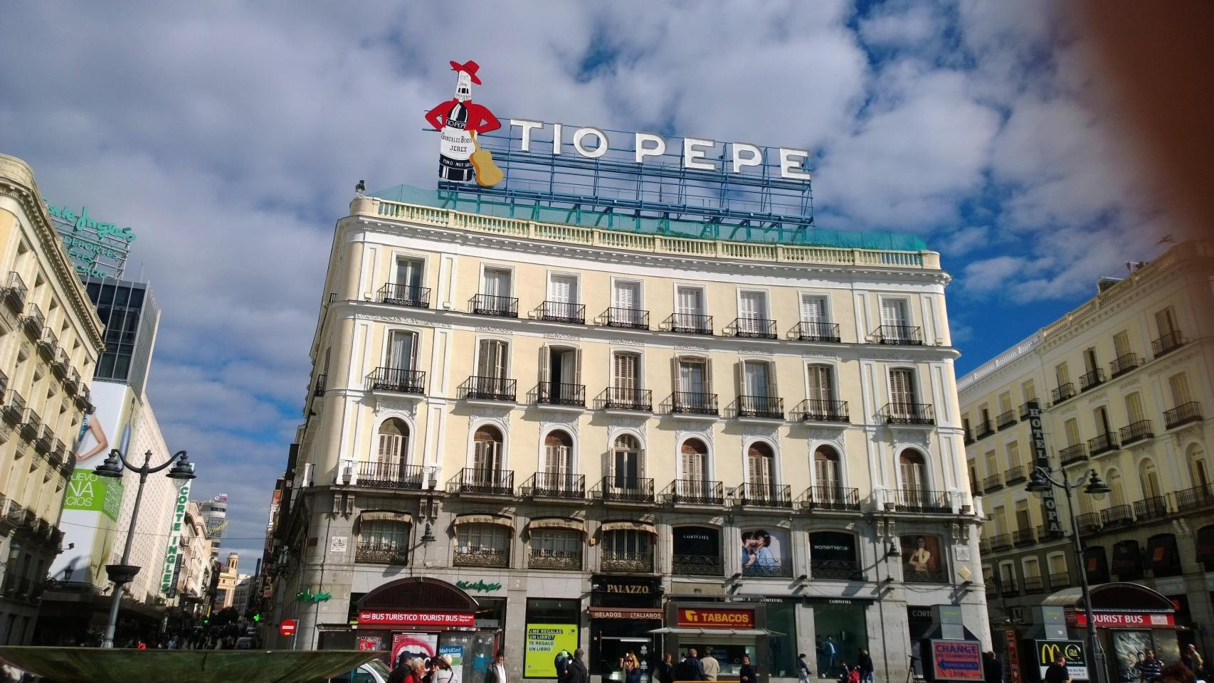 Los dueños de los balcones de la Puerta del Sol donde Broncano y Cristina Pedroche darán las Campanadas: