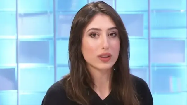 La periodista italiana Cecilia Sala, en una imagen reciente en televisión.