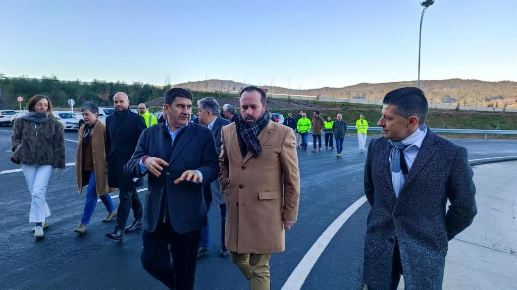 El delegado del Gobierno en Galicia, Pedro Blanco, en la inauguración del primer tramo de la A-57.