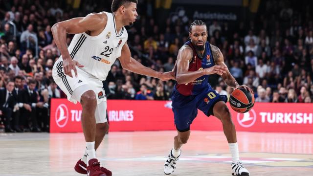 Edy Tavares contra Kevin Punter